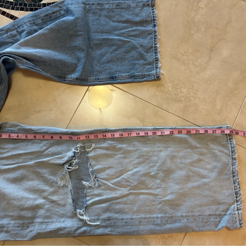 American Eagle Truly Two Toned Skater Jean Light Blue Distressed Sz 12 Short - Picture 13 of 14